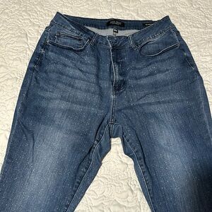 Judy Blue Relaxed fit 27” inseam Perfect Condition! Smoke free home!